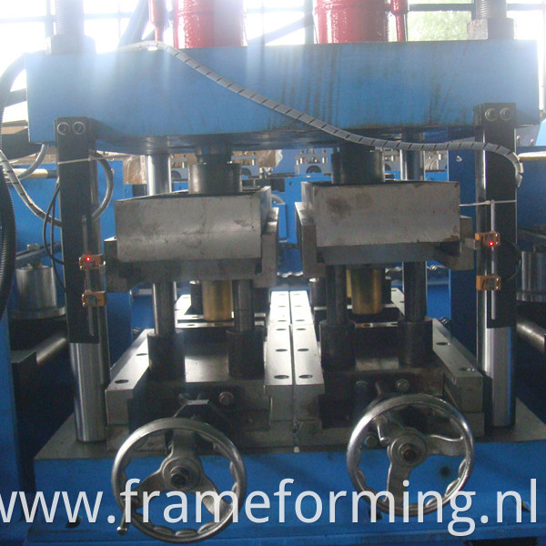 Pre-Cutting Hydraulic Steel Stud C/Z Purlin Machine